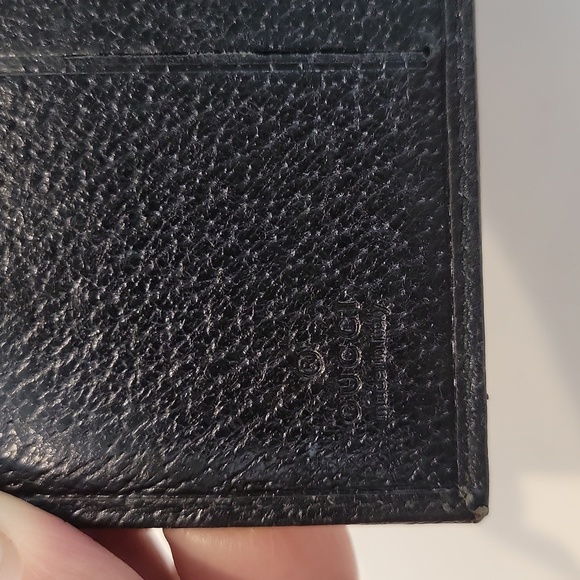 Authentic Gucci short wallet - Picture 10 of 12